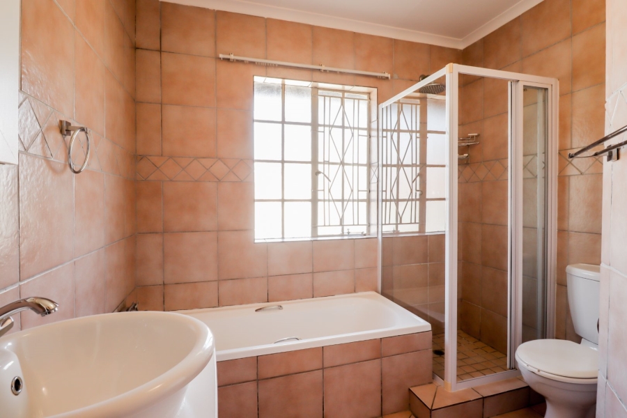 To Let 3 Bedroom Property for Rent in Kosmosdal Gauteng