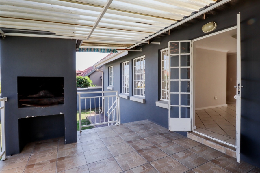 To Let 3 Bedroom Property for Rent in Kosmosdal Gauteng