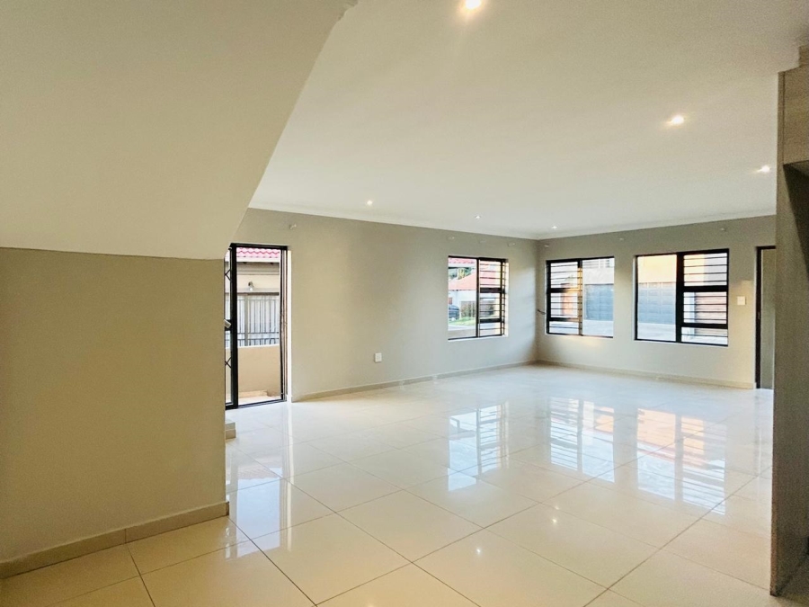To Let 3 Bedroom Property for Rent in Sagewood Gauteng