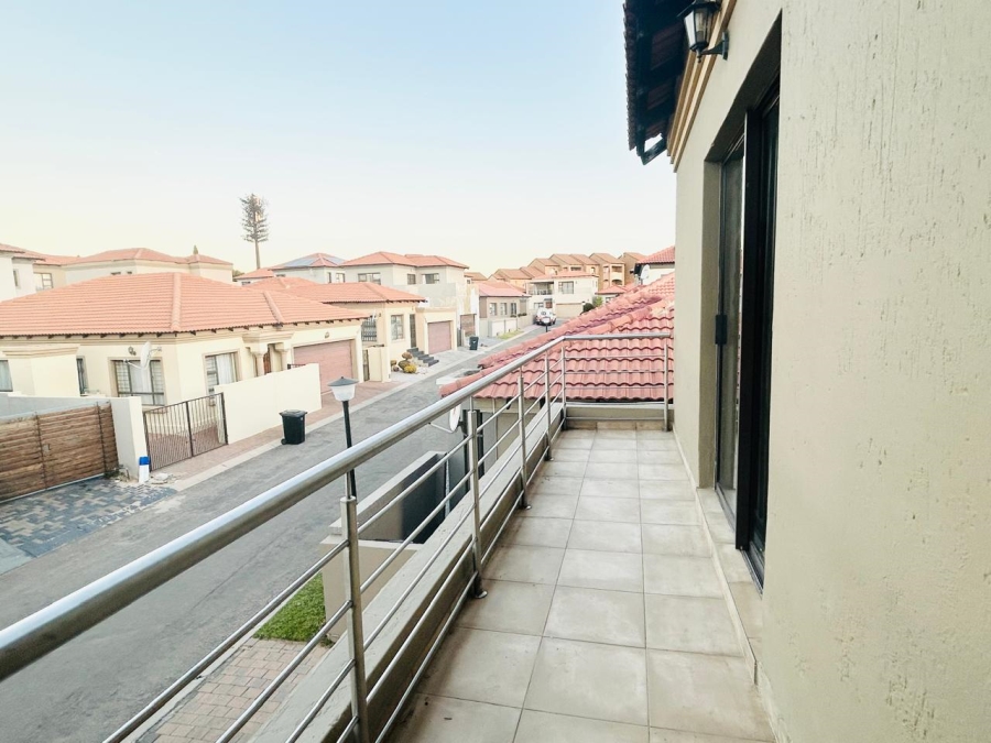 To Let 3 Bedroom Property for Rent in Sagewood Gauteng