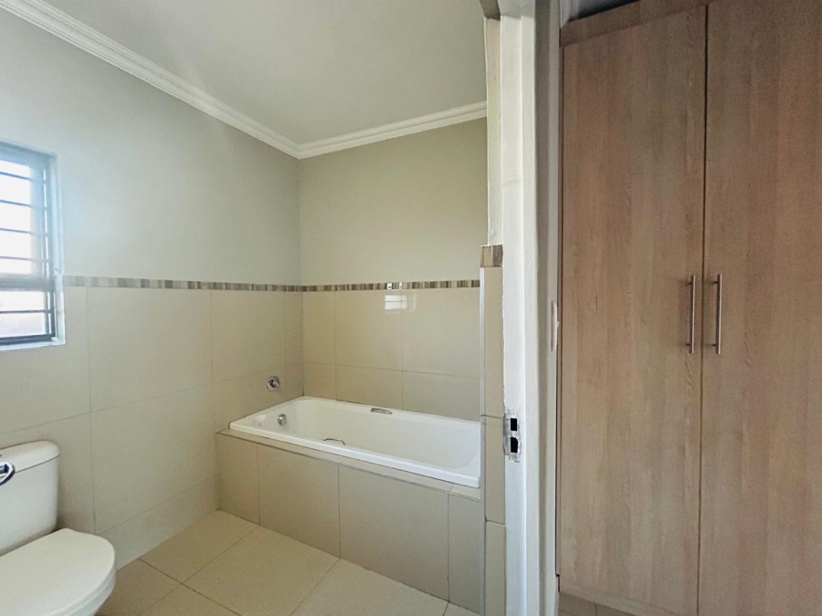 To Let 3 Bedroom Property for Rent in Sagewood Gauteng