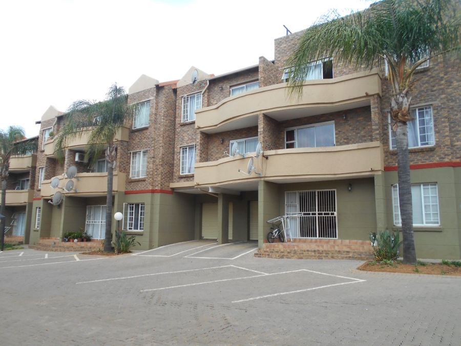 To Let 1 Bedroom Property for Rent in Amberfield Gauteng