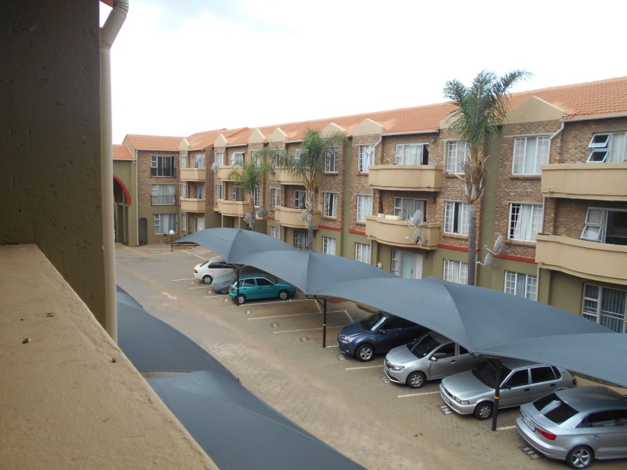 To Let 1 Bedroom Property for Rent in Amberfield Gauteng