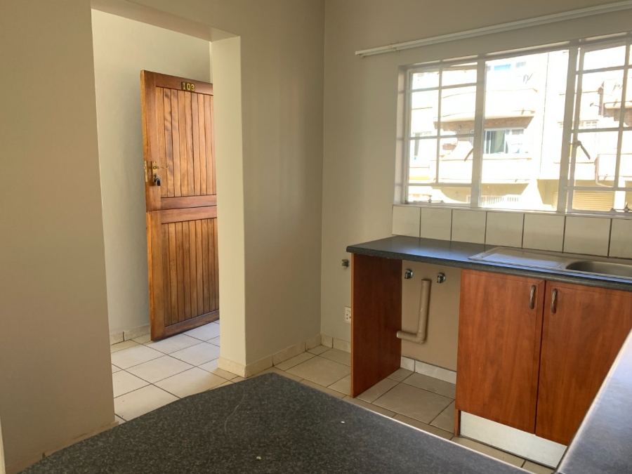 To Let 1 Bedroom Property for Rent in Amberfield Gauteng