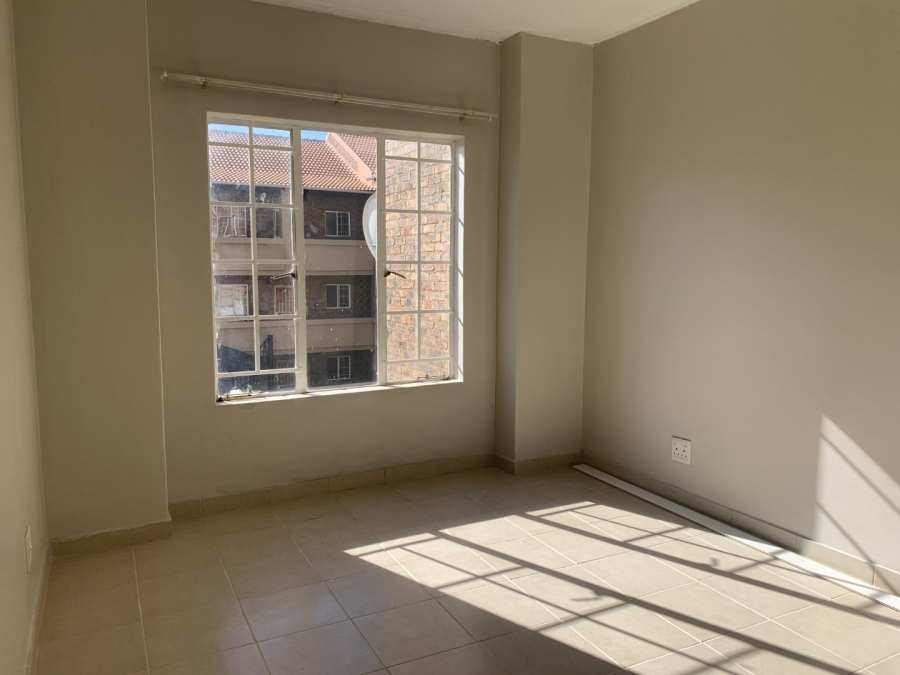 To Let 1 Bedroom Property for Rent in Amberfield Gauteng