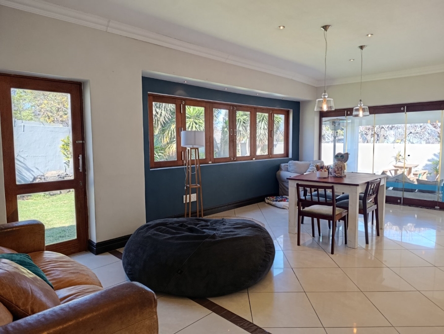 To Let 3 Bedroom Property for Rent in Craighall Park Gauteng