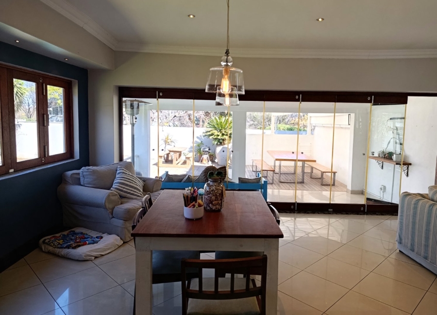 To Let 3 Bedroom Property for Rent in Craighall Park Gauteng
