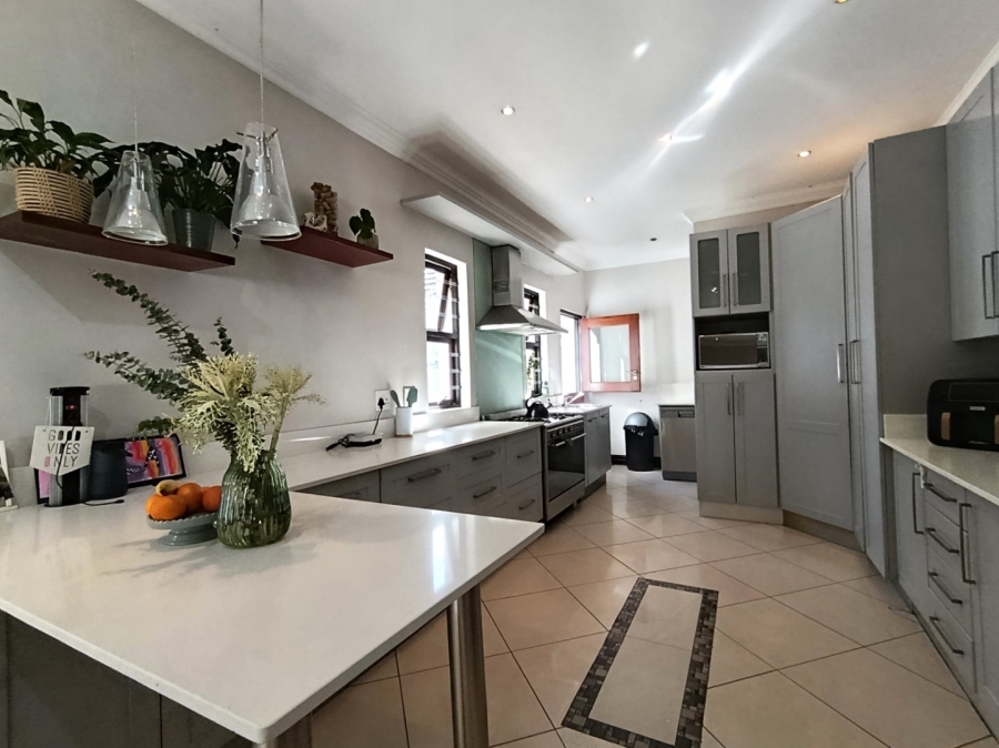To Let 3 Bedroom Property for Rent in Craighall Park Gauteng