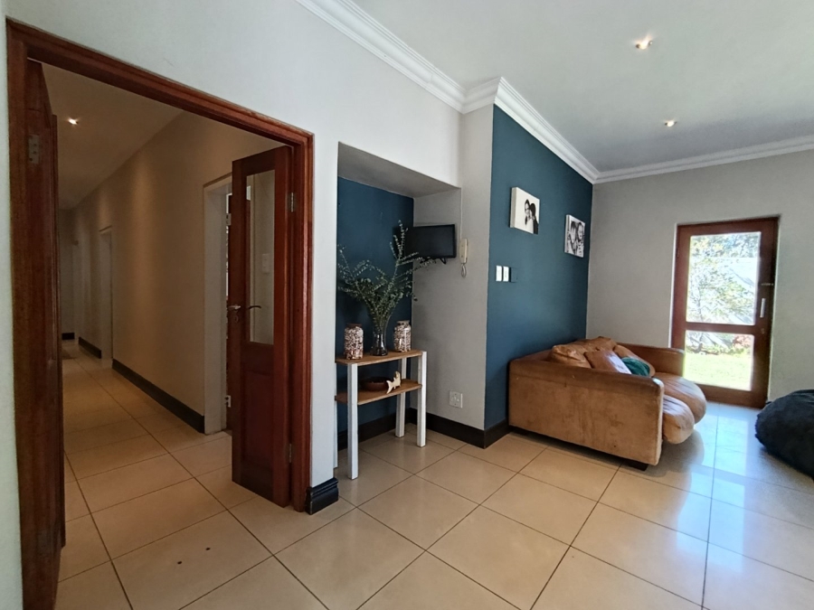 To Let 3 Bedroom Property for Rent in Craighall Park Gauteng