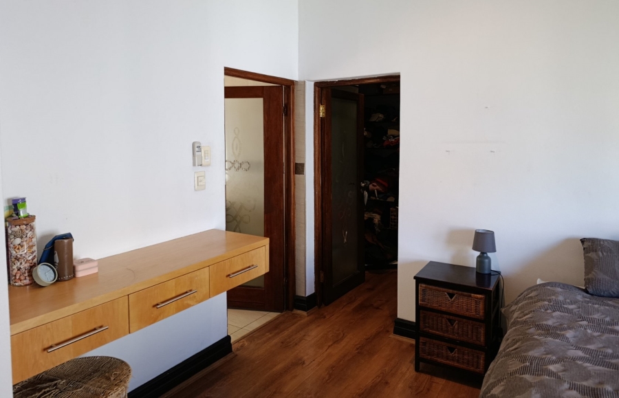 To Let 3 Bedroom Property for Rent in Craighall Park Gauteng