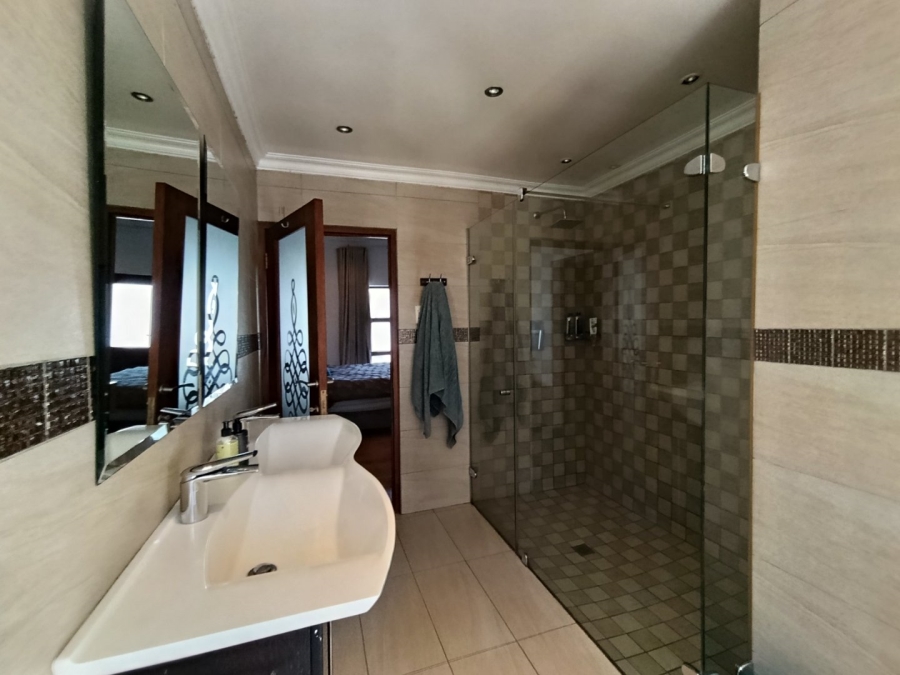 To Let 3 Bedroom Property for Rent in Craighall Park Gauteng