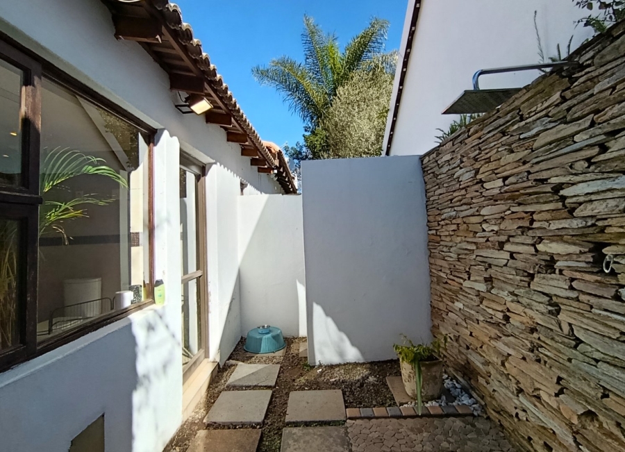 To Let 3 Bedroom Property for Rent in Craighall Park Gauteng