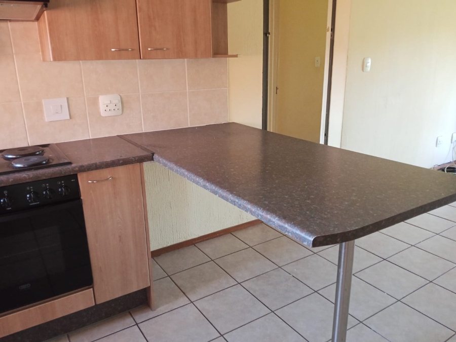 2 Bedroom Property for Sale in Noordheuwel Gauteng