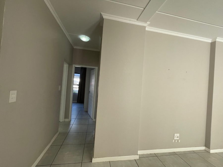 To Let 3 Bedroom Property for Rent in Crowthorne AH Gauteng