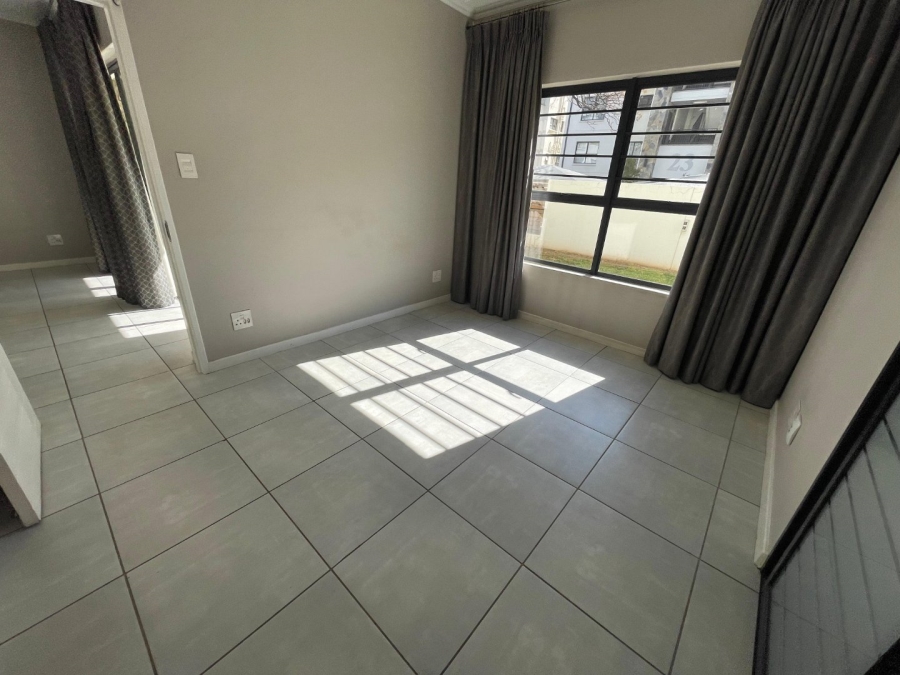 To Let 3 Bedroom Property for Rent in Crowthorne AH Gauteng