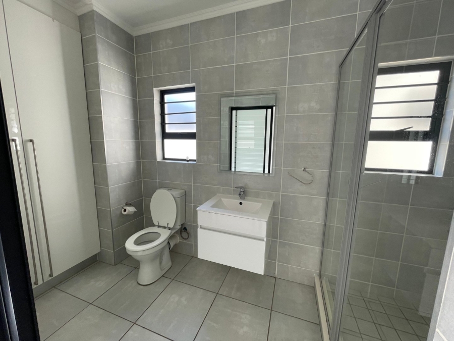 To Let 3 Bedroom Property for Rent in Crowthorne AH Gauteng