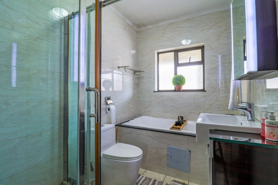 To Let 2 Bedroom Property for Rent in Maroeladal Gauteng