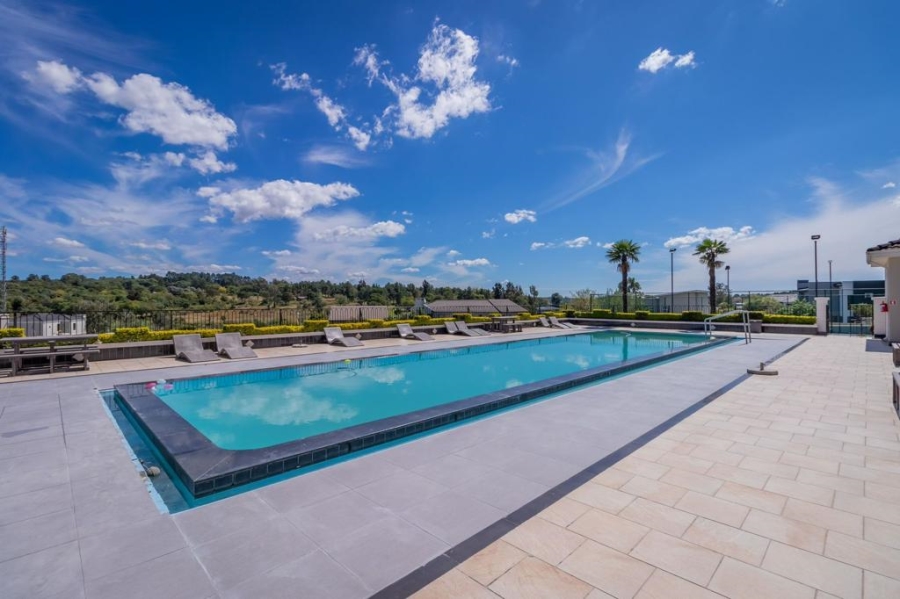 To Let 2 Bedroom Property for Rent in Maroeladal Gauteng