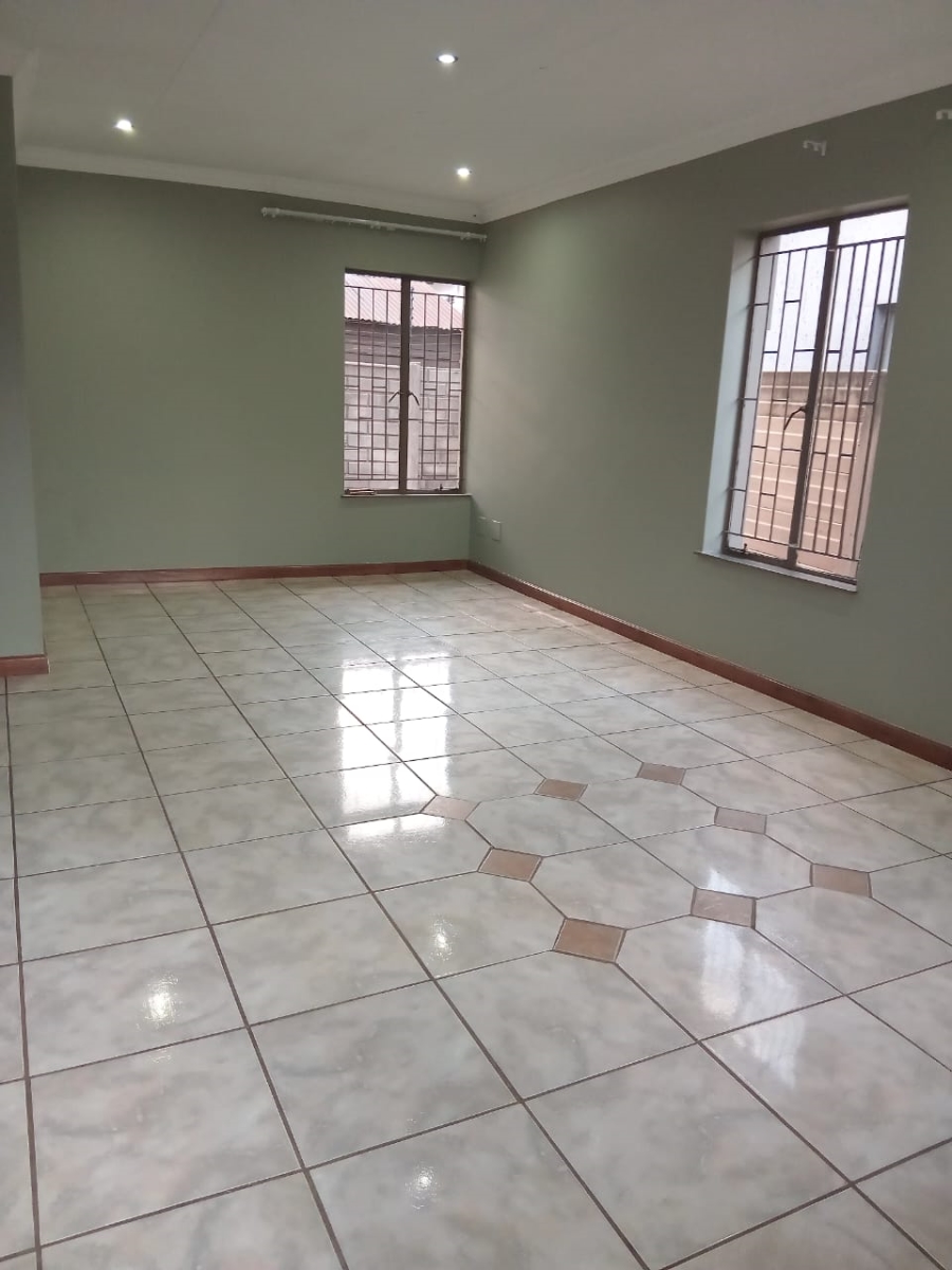 To Let 3 Bedroom Property for Rent in Elandspoort Gauteng