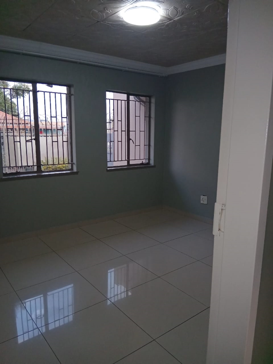 To Let 3 Bedroom Property for Rent in Elandspoort Gauteng