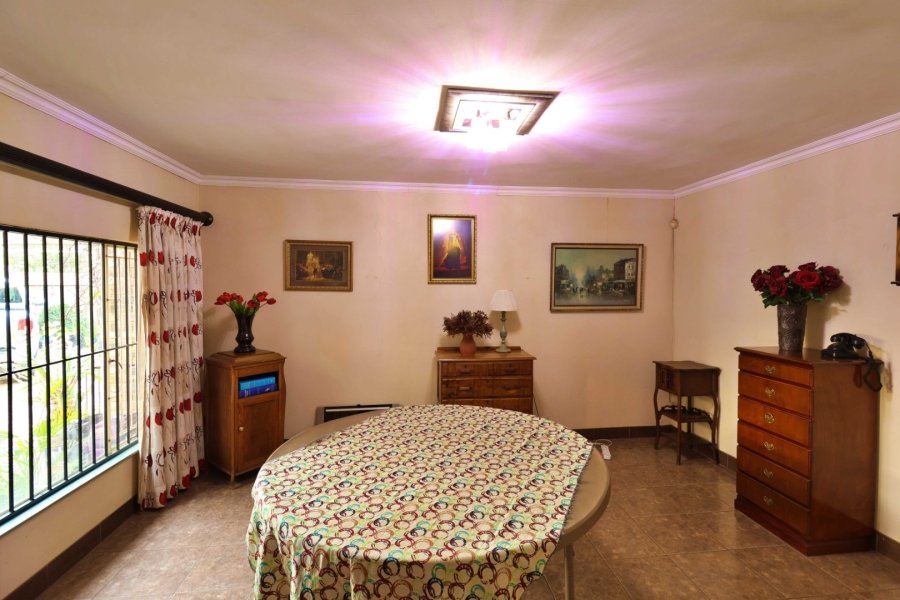 4 Bedroom Property for Sale in Garsfontein Gauteng
