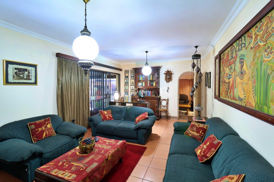 4 Bedroom Property for Sale in Garsfontein Gauteng