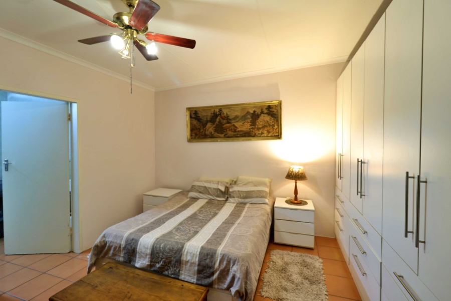 4 Bedroom Property for Sale in Garsfontein Gauteng