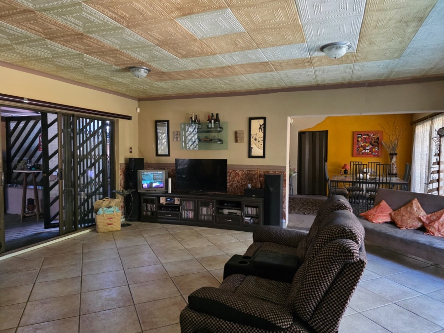 3 Bedroom Property for Sale in Vanderbijlpark SE 7 Gauteng