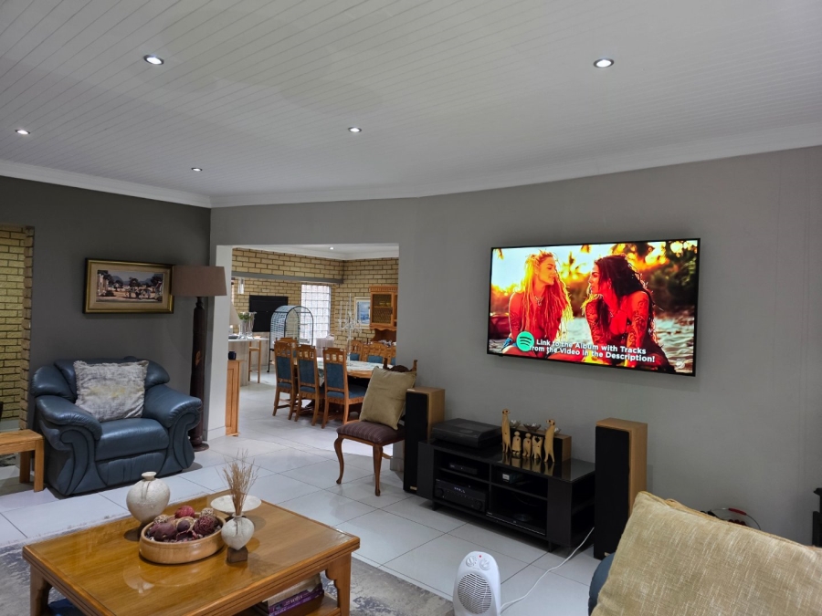 4 Bedroom Property for Sale in Vanderbijlpark SE 3 Gauteng