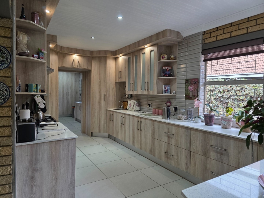 4 Bedroom Property for Sale in Vanderbijlpark SE 3 Gauteng