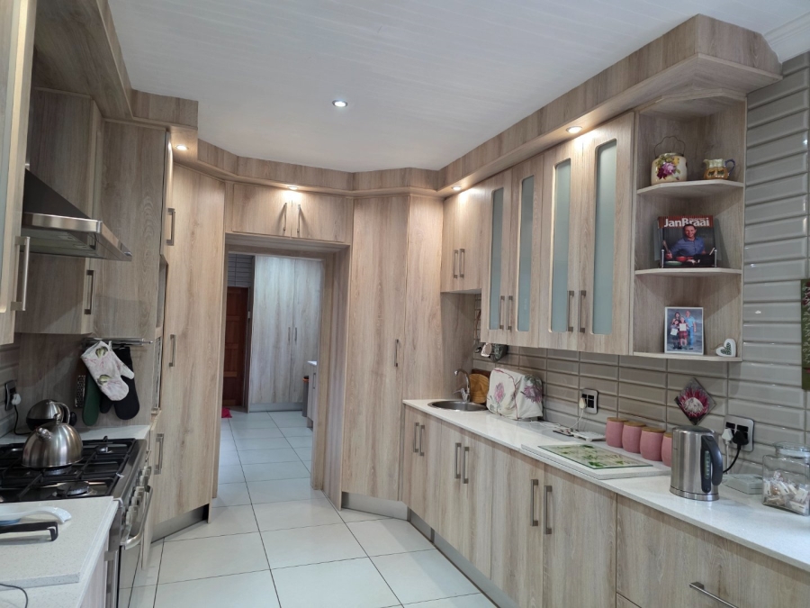 4 Bedroom Property for Sale in Vanderbijlpark SE 3 Gauteng