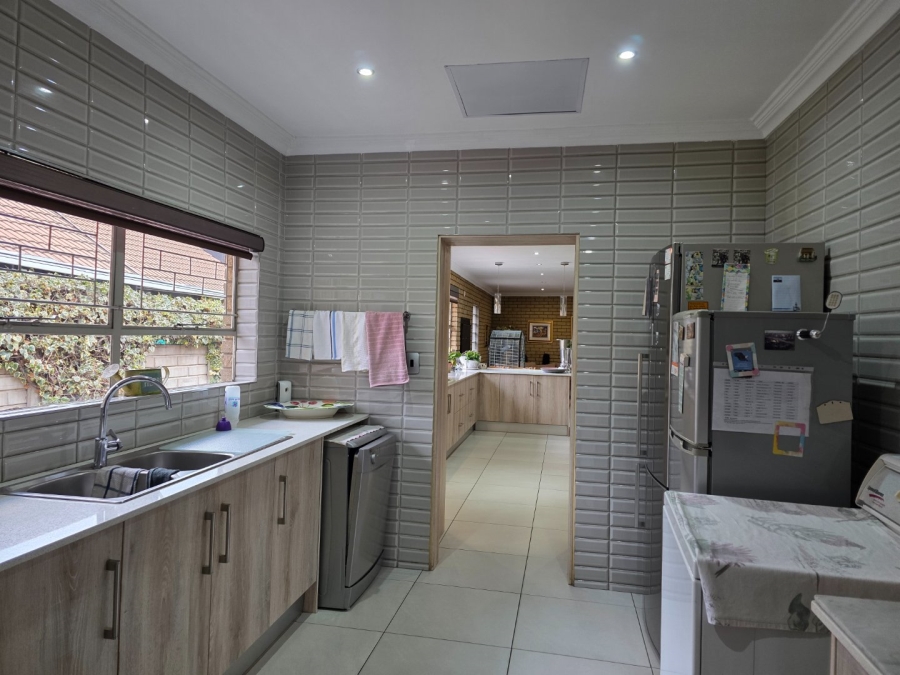 4 Bedroom Property for Sale in Vanderbijlpark SE 3 Gauteng