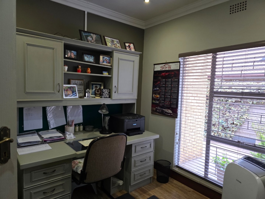 4 Bedroom Property for Sale in Vanderbijlpark SE 3 Gauteng