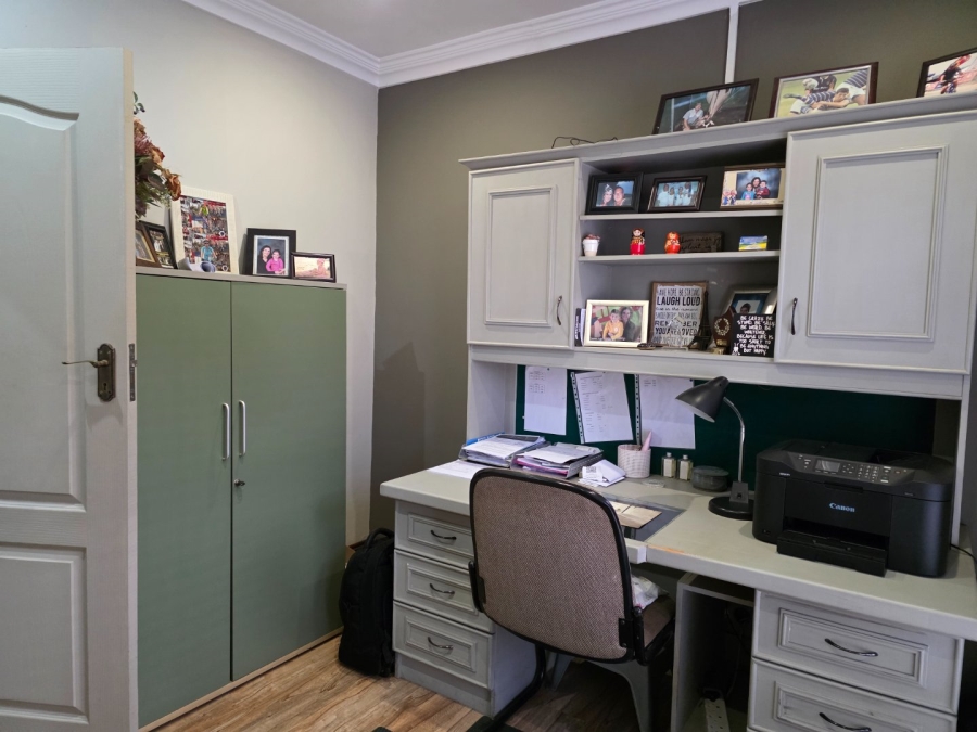 4 Bedroom Property for Sale in Vanderbijlpark SE 3 Gauteng