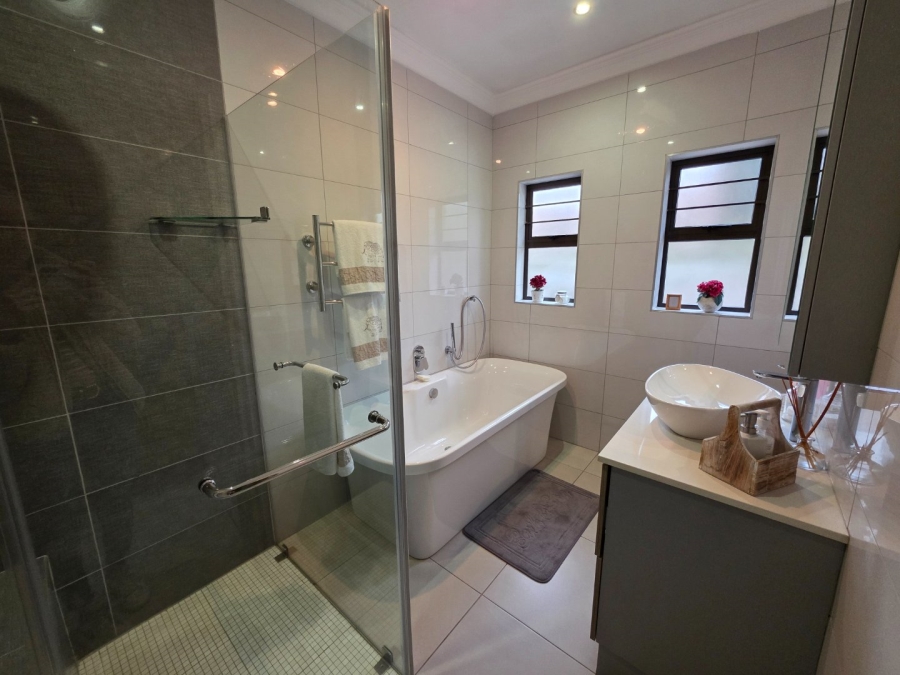 4 Bedroom Property for Sale in Vanderbijlpark SE 3 Gauteng