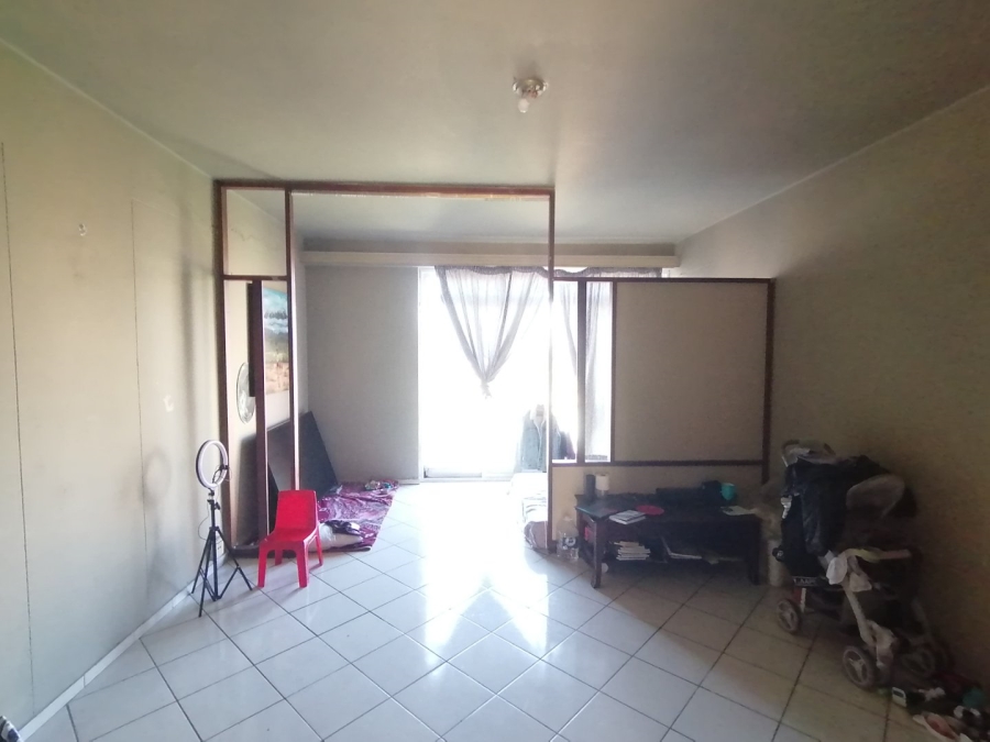 1 Bedroom Property for Sale in Pretoria Central Gauteng