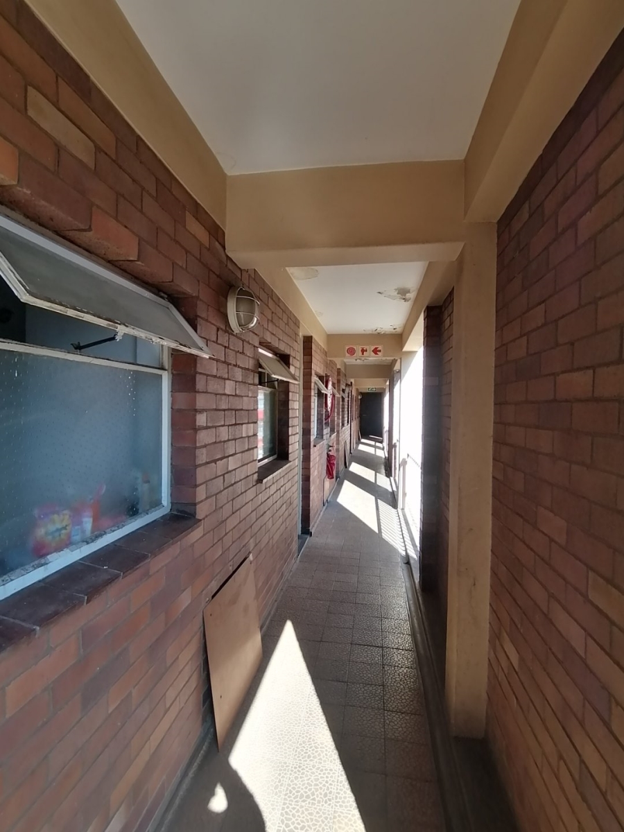 1 Bedroom Property for Sale in Pretoria Central Gauteng
