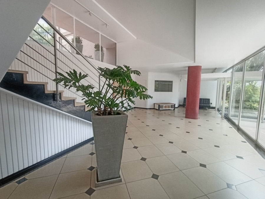 To Let 2 Bedroom Property for Rent in Atholl Gauteng