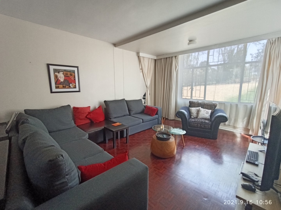 To Let 2 Bedroom Property for Rent in Atholl Gauteng
