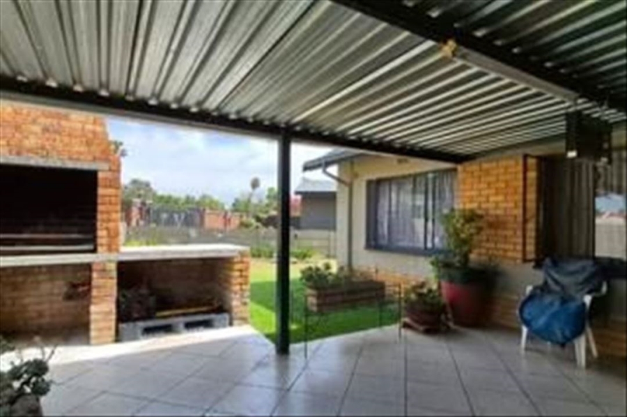 3 Bedroom Property for Sale in Van Dyk Park Gauteng