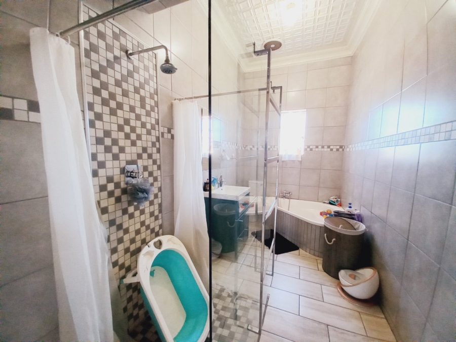 4 Bedroom Property for Sale in Primrose Gauteng