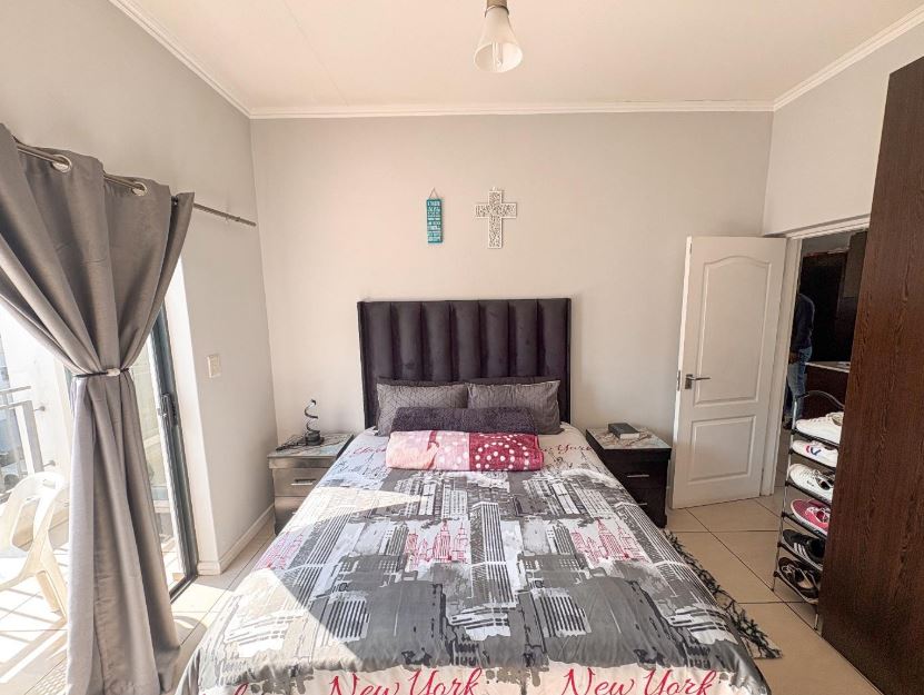 2 Bedroom Property for Sale in Greenstone Hill Gauteng