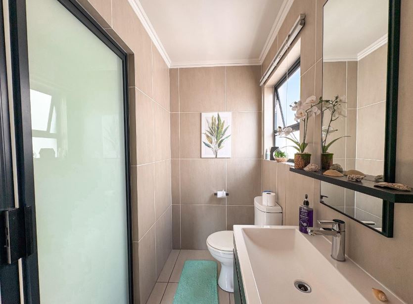 2 Bedroom Property for Sale in Greenstone Hill Gauteng