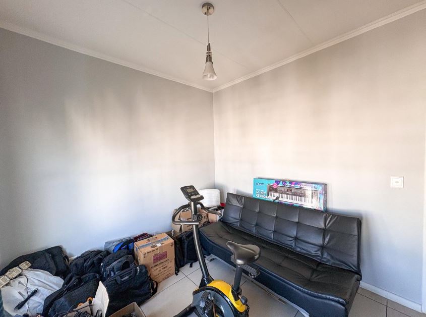 2 Bedroom Property for Sale in Greenstone Hill Gauteng