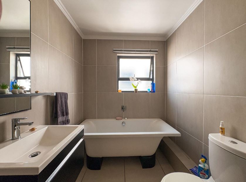 2 Bedroom Property for Sale in Greenstone Hill Gauteng