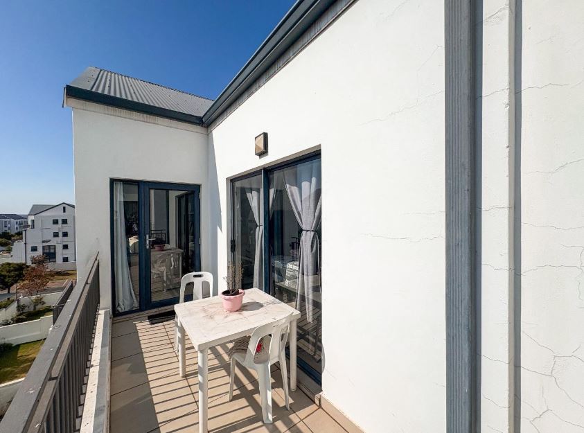 2 Bedroom Property for Sale in Greenstone Hill Gauteng