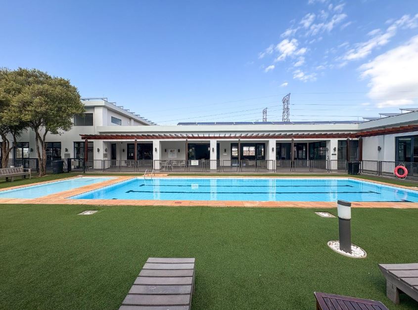 2 Bedroom Property for Sale in Greenstone Hill Gauteng