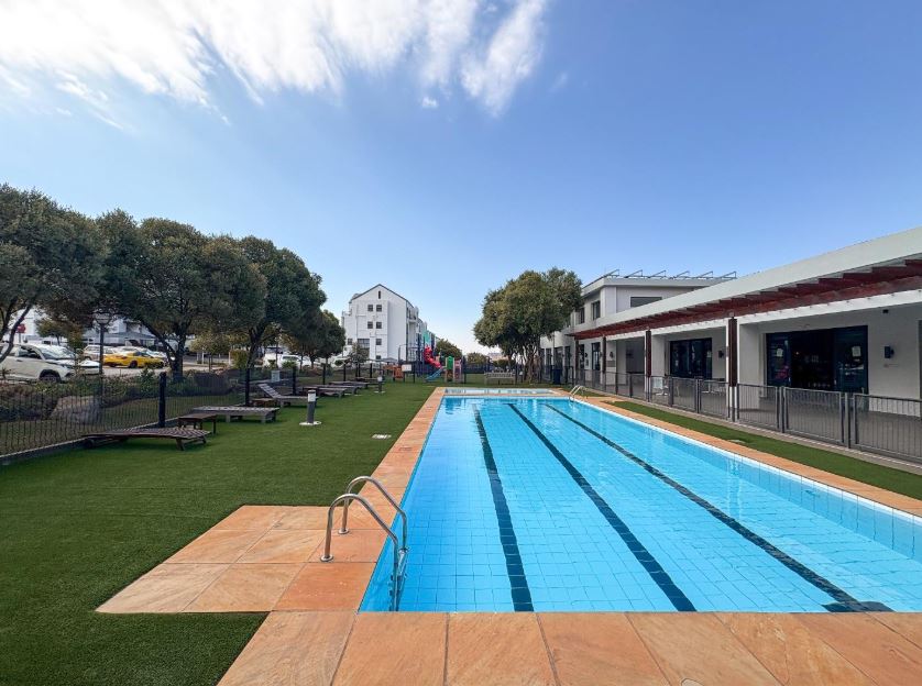 2 Bedroom Property for Sale in Greenstone Hill Gauteng