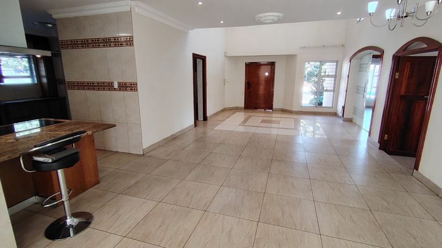 6 Bedroom Property for Sale in Eldo Village Estate Gauteng