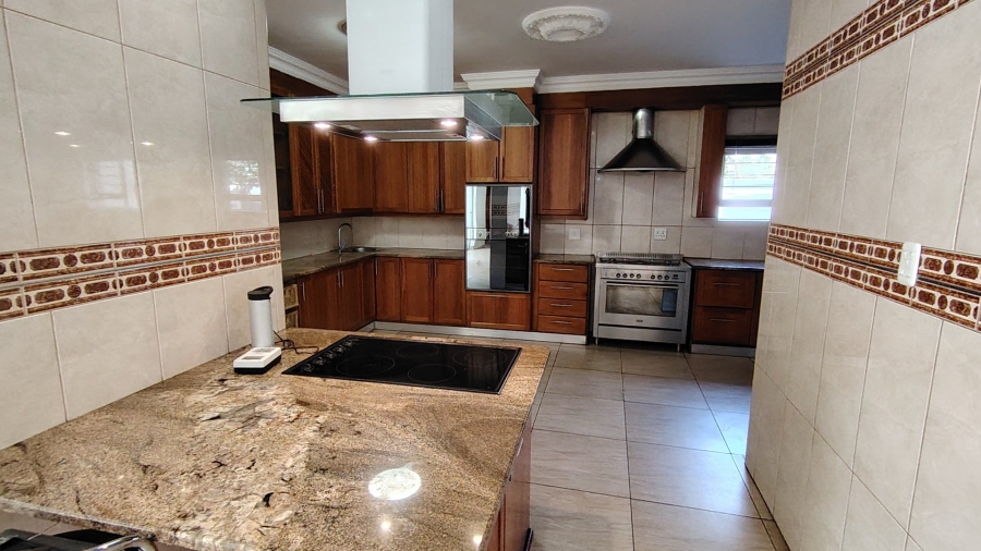 6 Bedroom Property for Sale in Eldo Village Estate Gauteng